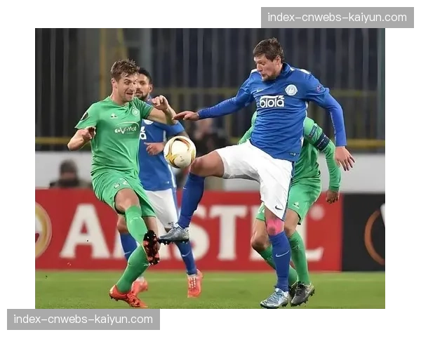 欧塞尔发布对阵巴黎圣日耳曼海报，主题为“团结的防线”，预示将采取深度防守应对压迫